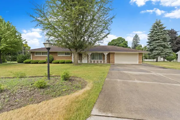 409 Vernon AVENUE, Thiensville, WI 53092