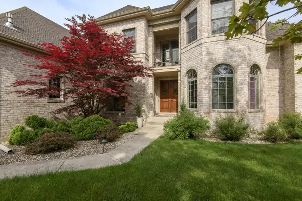 10935 N Oriole LANE, Mequon, WI 53092