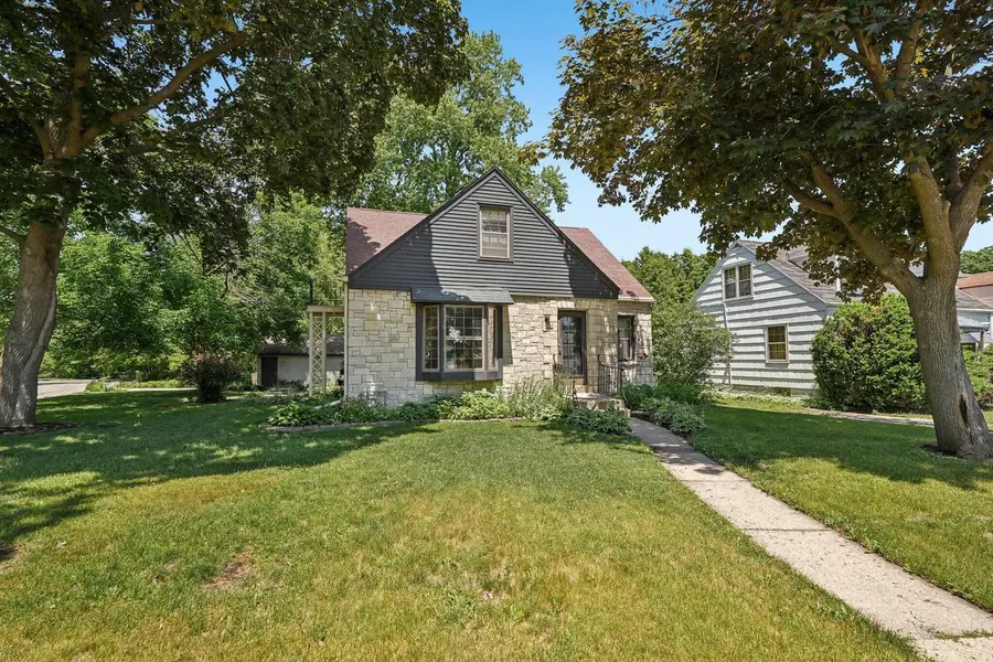 4630 W Cleveland AVENUE, Milwaukee, WI 53219 - #3