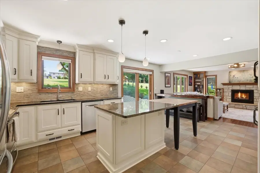 W343N6980 W Circle DRIVE, Oconomowoc, WI 53066 - #3
