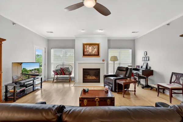 1220 E Locust STREET #308, Milwaukee, WI 53212