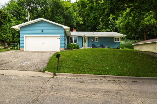 1301 31st PLACE S, La Crosse, WI 54601