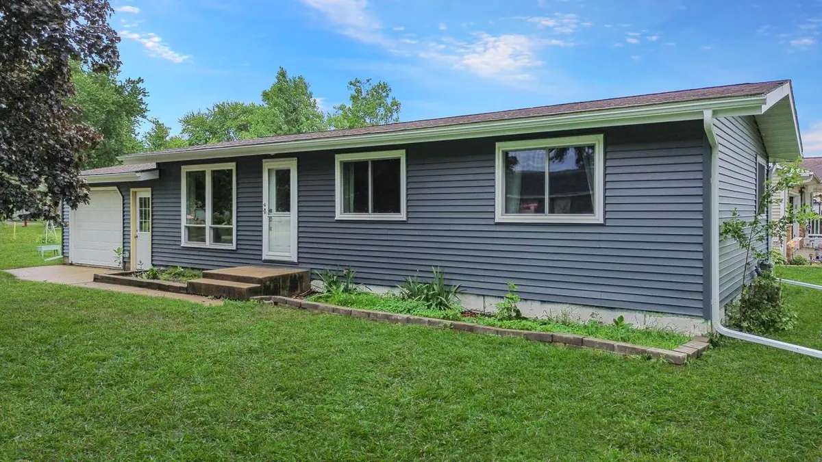 402 Cardinal AVENUE, Rockland, WI 54653 - #1