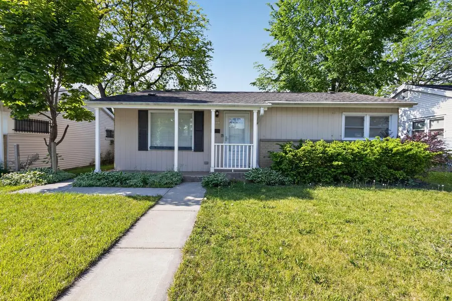 8531 W Lawrence AVENUE, Milwaukee, WI 53225 - #3