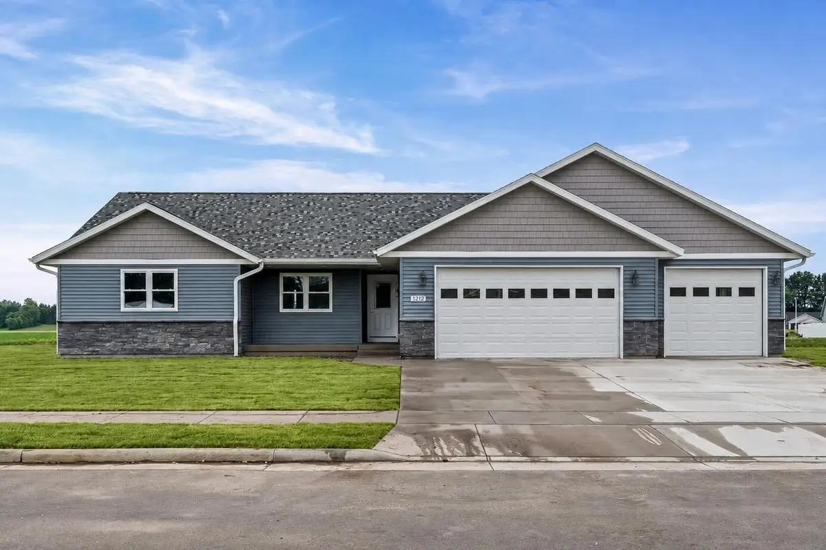 1212 Leo DRIVE, Holmen, WI 54636 - #1