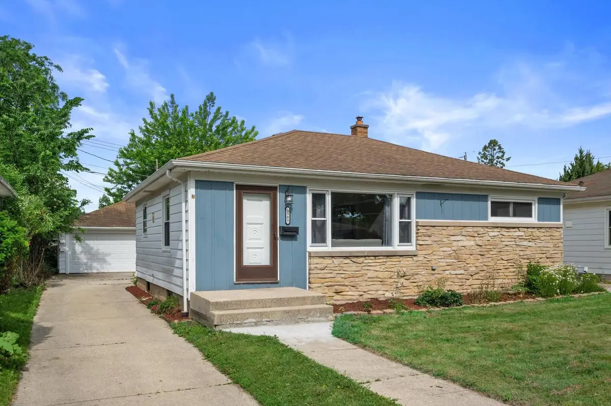3905 N 93rd STREET, Milwaukee, WI 53222 - #1