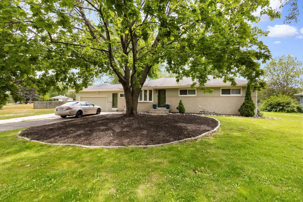 3301 E Carol COURT, Oak Creek, WI 53154 - #1