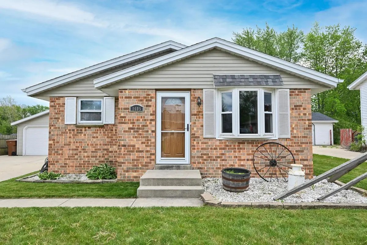 1605 Williams AVENUE, South Milwaukee, WI 53172 - #1