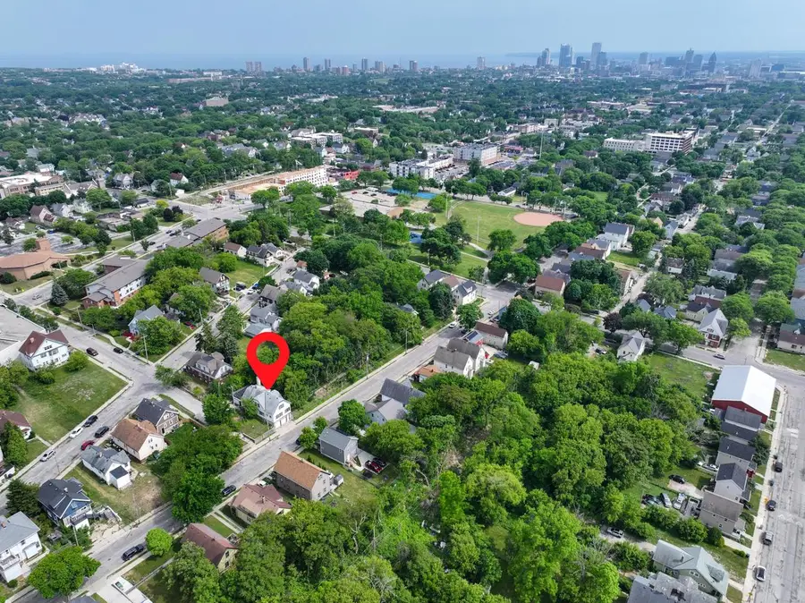 3160 N Dr William Finlayson STREET #3162, Milwaukee, WI 53212 - #3