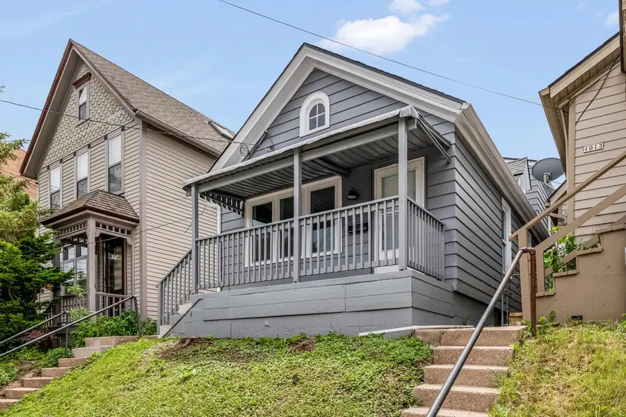 1017 E Pearson STREET, Milwaukee, WI 53202 - #2