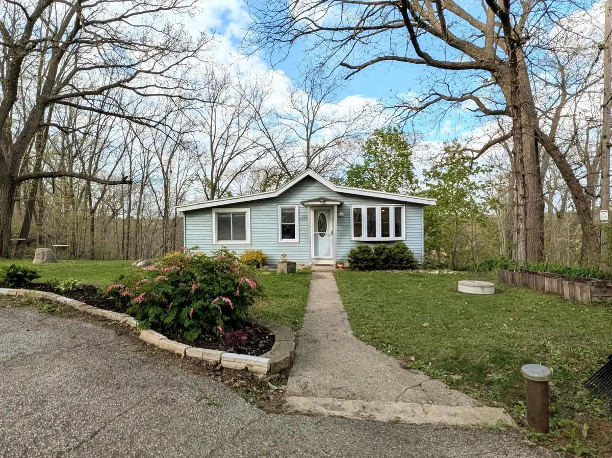 W344S10664 Island View LANE, Mukwonago, WI 53149 - #1