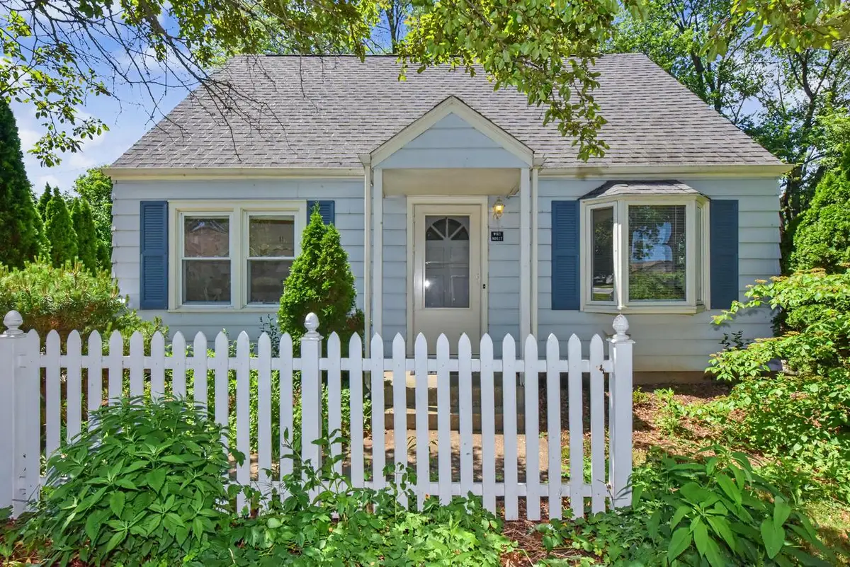 W165N8607 Dardis AVENUE, Menomonee Falls, WI 53051 - #1