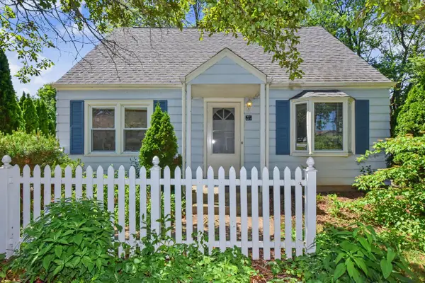 W165N8607 Dardis AVENUE, Menomonee Falls, WI 53051