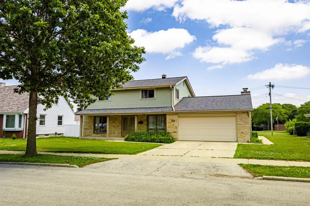 3710 S Massachusetts AVENUE, Milwaukee, WI 53220 - #1