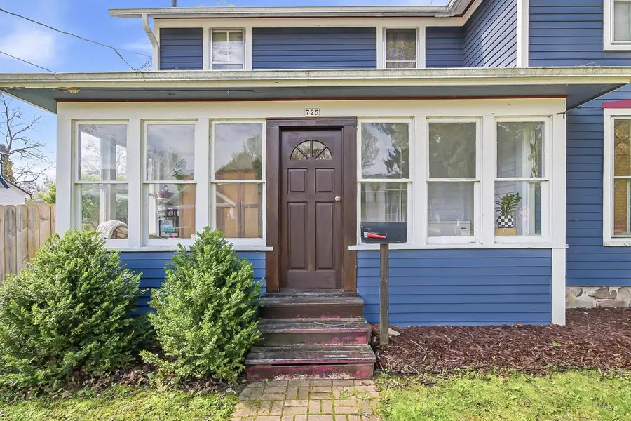 725 W South STREET, Oconomowoc, WI 53066 - #2