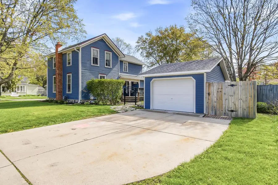 725 W South STREET, Oconomowoc, WI 53066 - #3