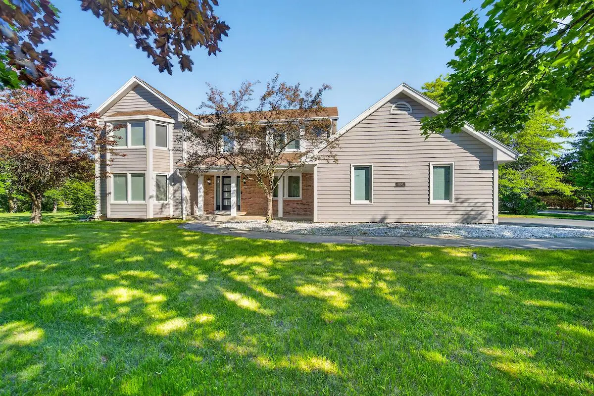 12623 N Meadow CIRCLE E, Mequon, WI 53092 - #1