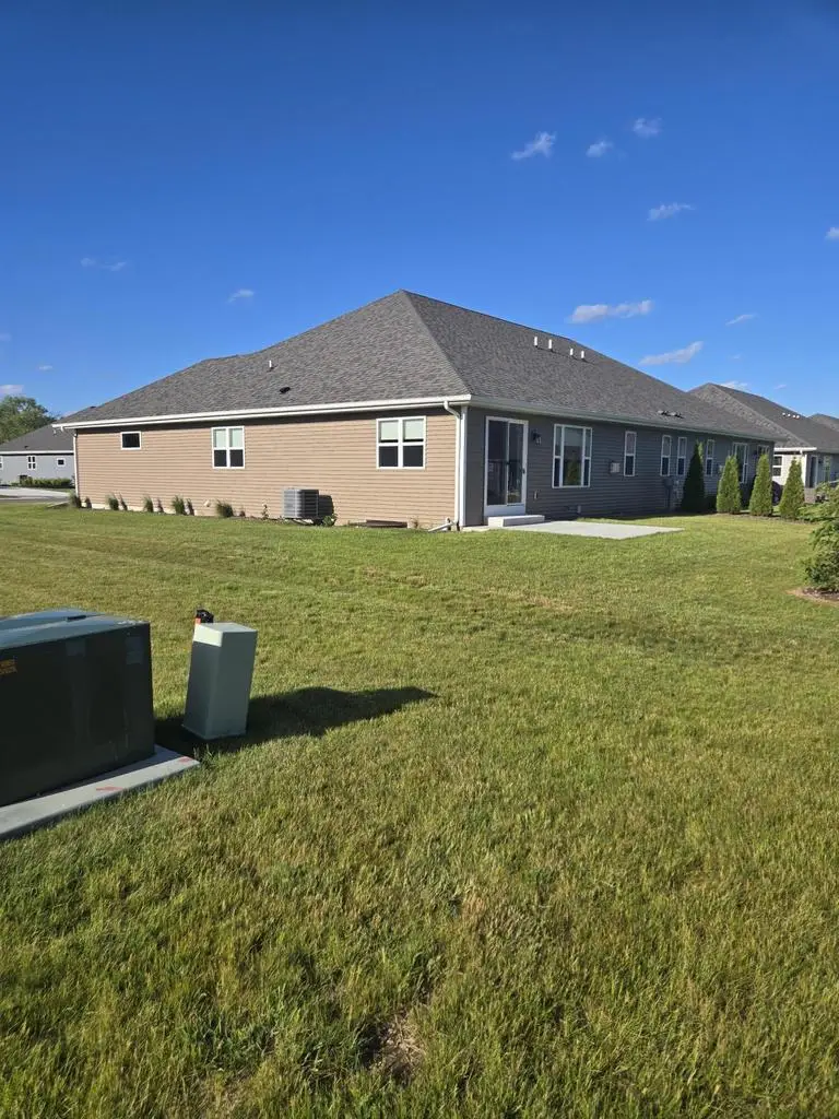 5229 Briarwood CIRCLE, Racine, WI 53402 - #2