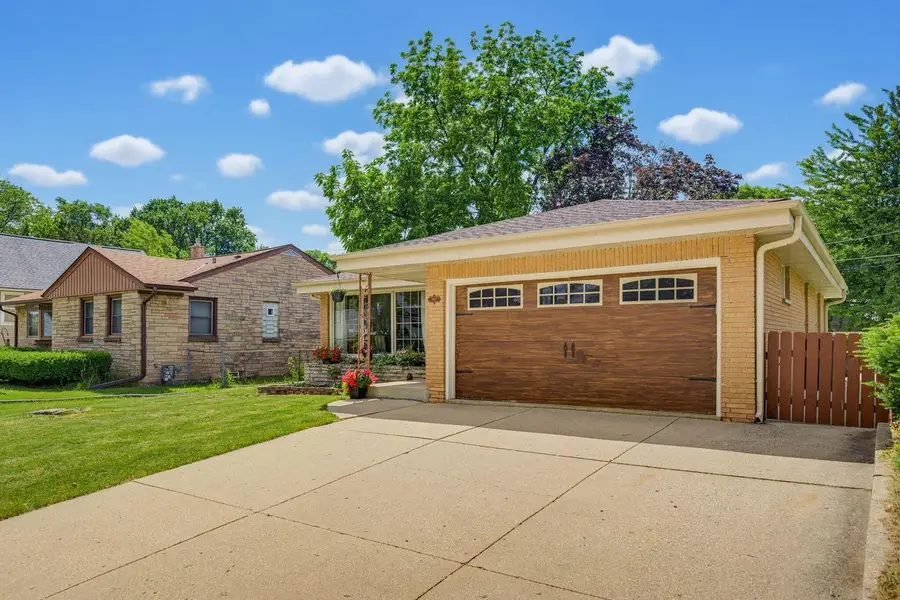 937 S 86th STREET, West Allis, WI 53214 - #3