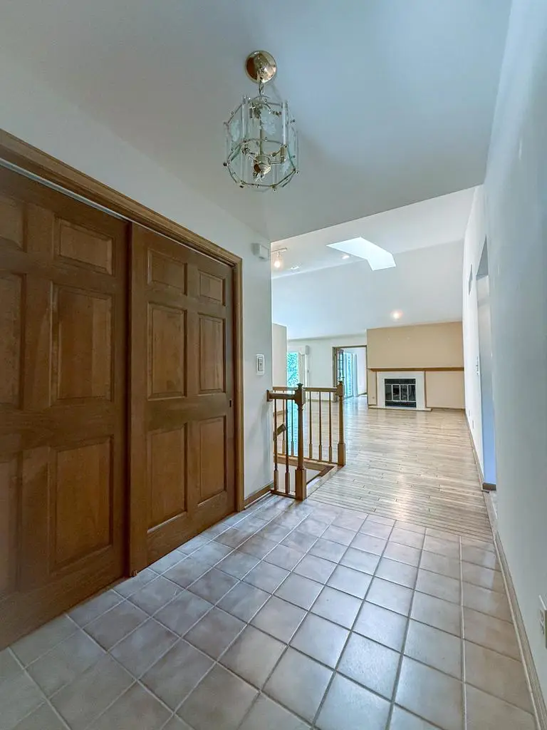 3825 Kodiak TRAIL #A, Brookfield, WI 53045 - #3