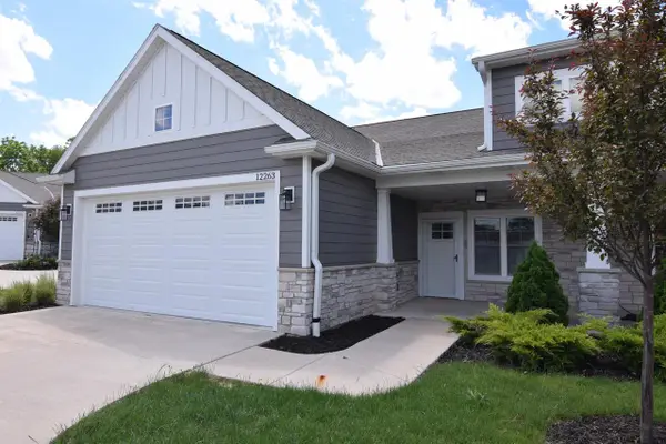 12263 W Waterford AVENUE, Greenfield, WI 53228