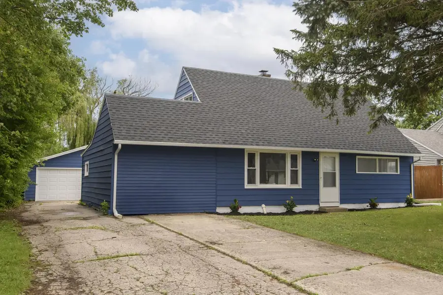 6908 W Allerton AVENUE, Greenfield, WI 53220 - #2