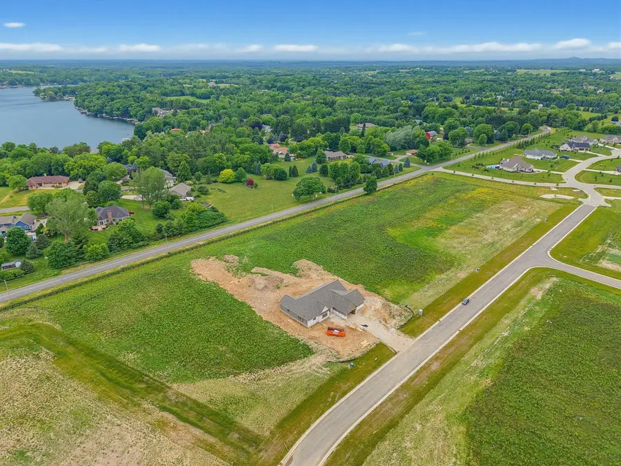 W297N8135 Meadow Bliss DRIVE, Sussex, WI 53089 - #2