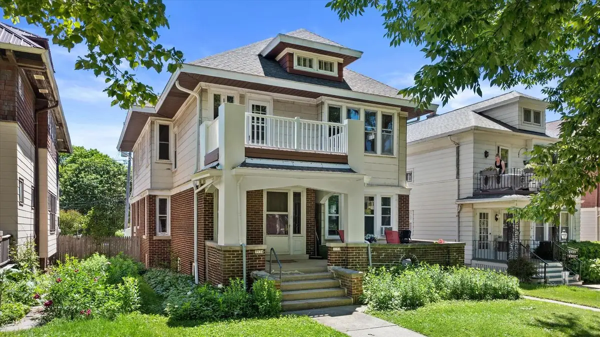 3932 N Maryland AVENUE #3934, Milwaukee, WI 53211 - #1