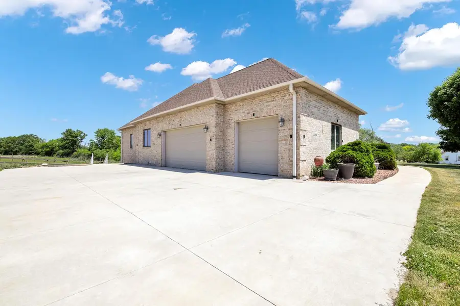 12084 W 7 Mile ROAD, Franksville, WI 53126 - #3