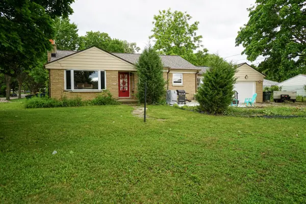 2914 S 76th STREET, West Allis, WI 53219