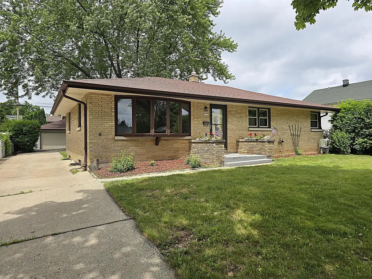 3627 S 86th STREET, Milwaukee, WI 53228 - #1