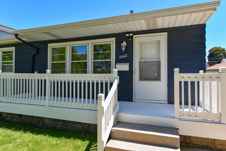 3662 S Brust AVENUE, Milwaukee, WI 53207 - #3