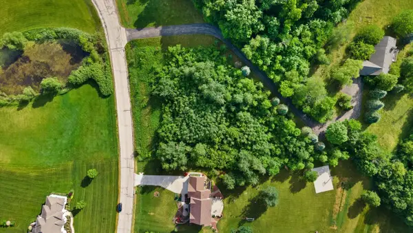 S63W22755 GARRETT DRIVE, Waukesha, WI 53189