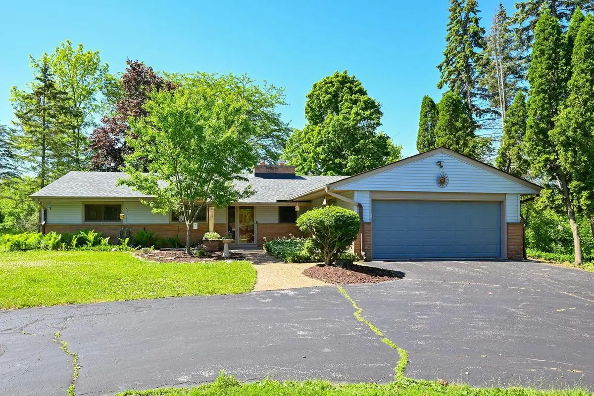 611 W Mequon ROAD, Mequon, WI 53092 - #1