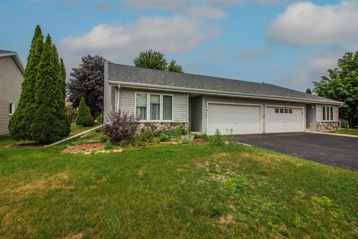 772 Acadia AVENUE, West Bend, WI 53095 - #1