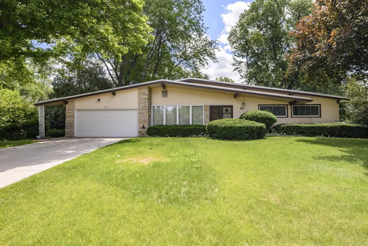 8954 N Silver Brook LANE, Brown Deer, WI 53223 - #1
