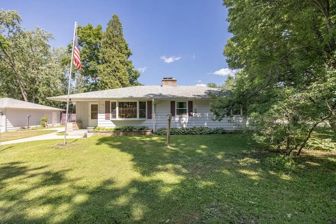 733 N Lapham STREET, Oconomowoc, WI 53066 - #1