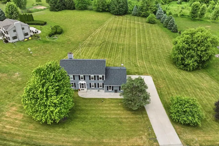 S25W30256 Jenna LANE, Waukesha, WI 53188 - #2
