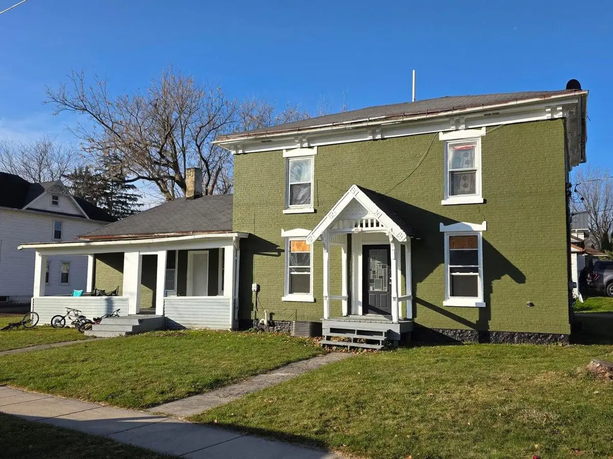 401 S College AVENUE, Fox Lake, WI 53933 - #1