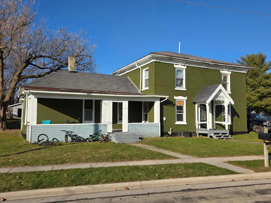 401 S College AVENUE, Fox Lake, WI 53933 - #2