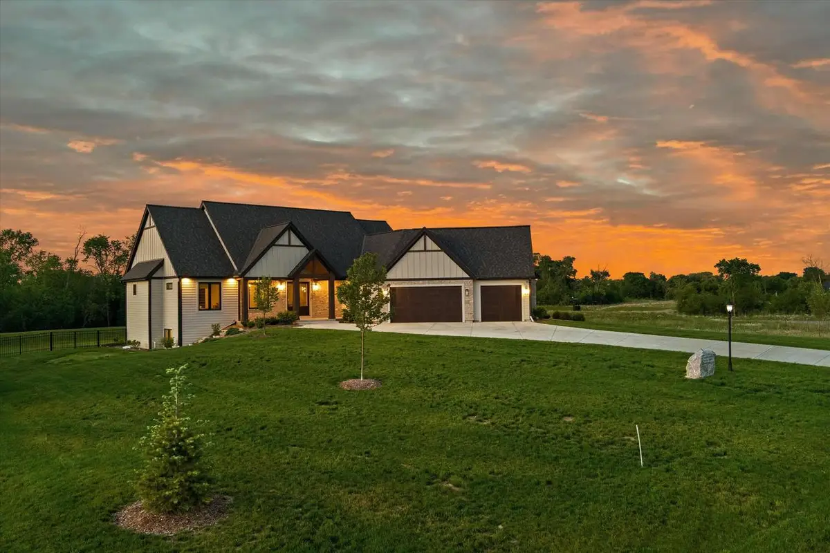 N69W17970 Haven DRIVE, Menomonee Falls, WI 53051 - #1