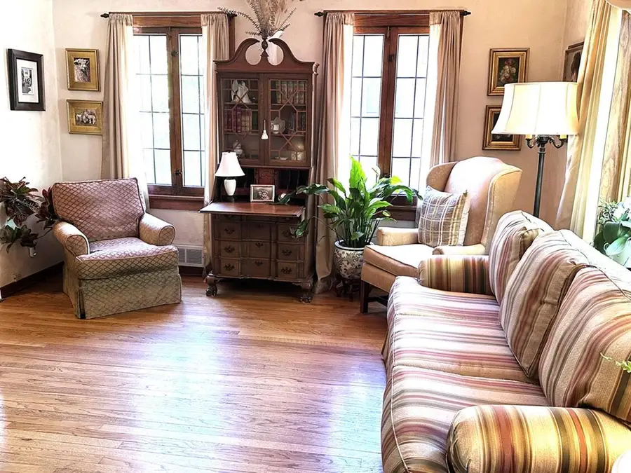 4920 N Newhall STREET, Whitefish Bay, WI 53217 - #3