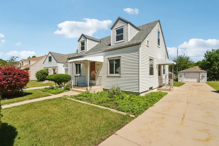 1308 E Tripoli AVENUE, Milwaukee, WI 53207 - #2