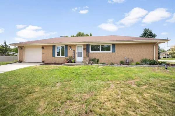 117 W Monroe STREET, Port Washington, WI 53074