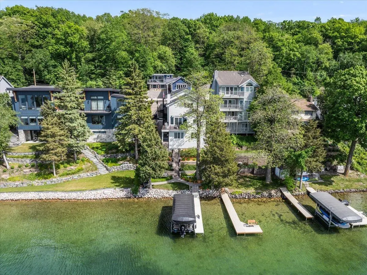 4763 Fontana Beach Rd ROAD, West Bend, WI 53095 - #1