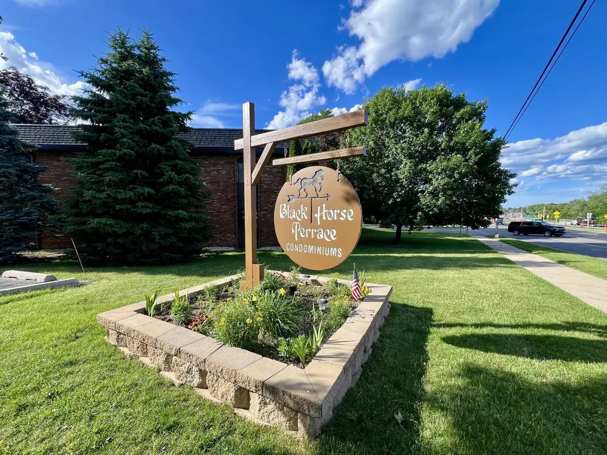 5165 S Root River PARKWAY #3, Milwaukee, WI 53228 - #1