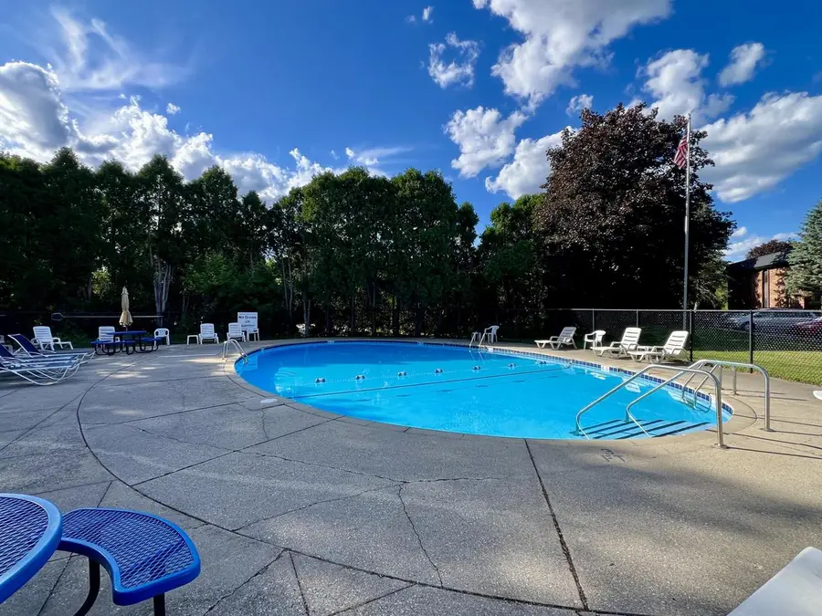 5165 S Root River PARKWAY #3, Milwaukee, WI 53228 - #3