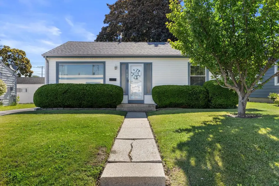 2109 Monroe AVENUE, Racine, WI 53405 - #2