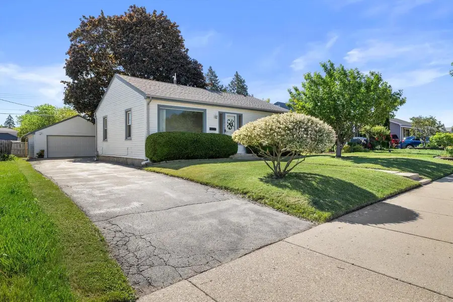 2109 Monroe AVENUE, Racine, WI 53405 - #3