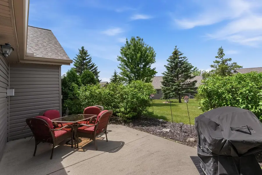 W203N16151 Pin Oak CIRCLE, Jackson, WI 53037 - #3